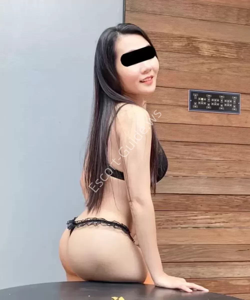 Alis, Asian