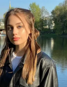 Marisol, Caucasico