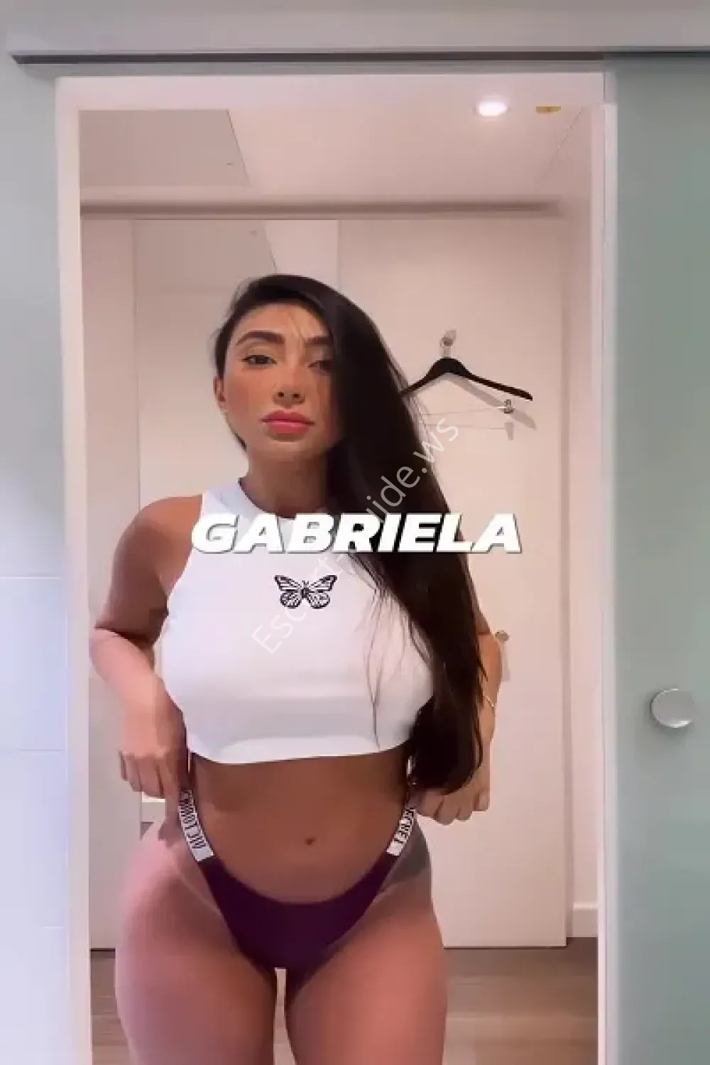 Gabriela, Caucasiano