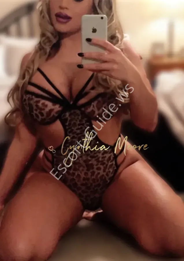 Curvy Female escort Amsterdam Schiphol, Mixed